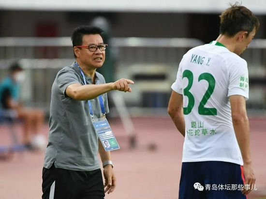 邻家夫人淫乱的肌肤